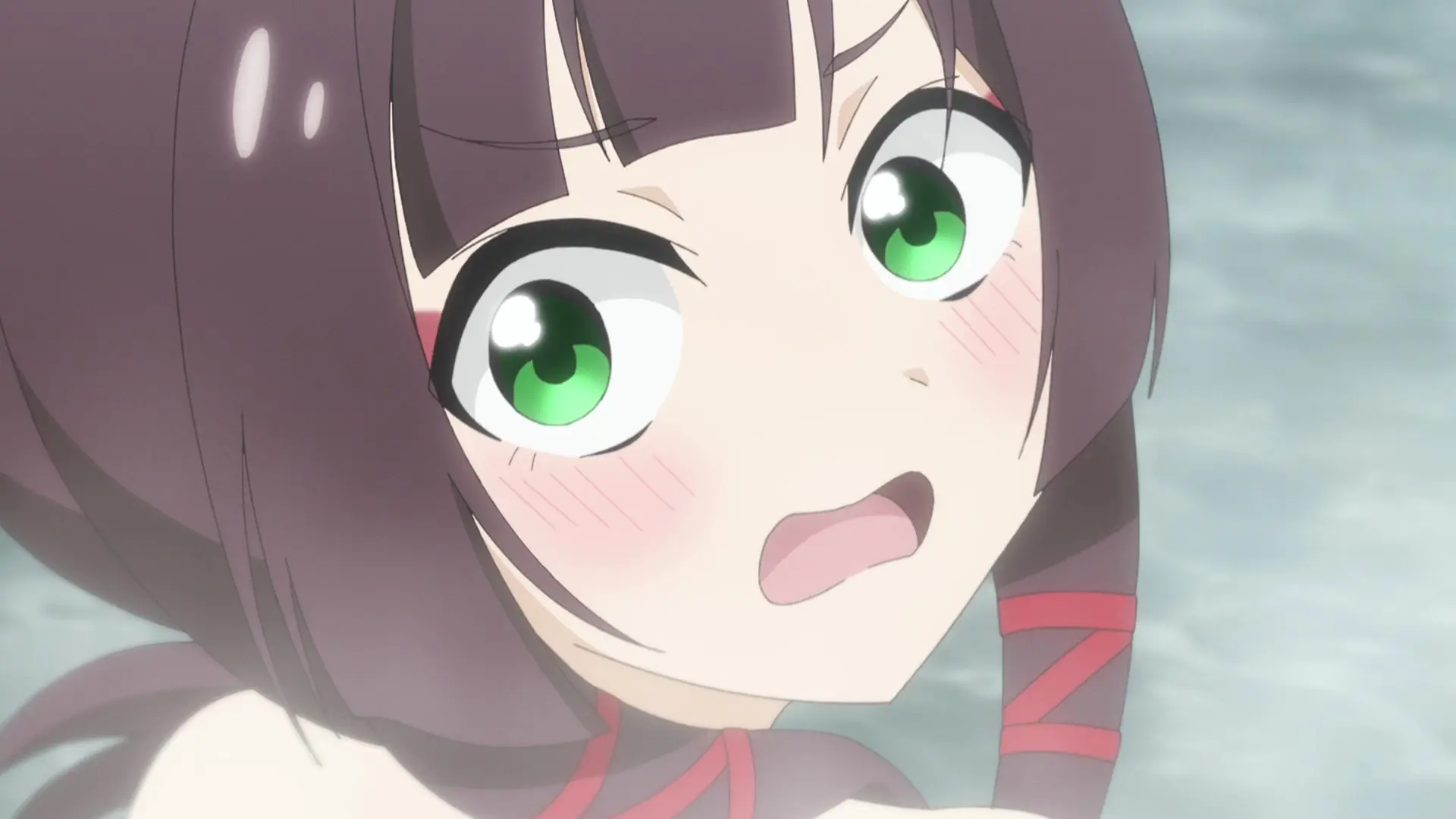 Animefigur, grüne Augen, dunkles Haar, rosa Haargummis